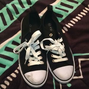 EPICSTEP BLACK AND WHITE CONVERSE LOOK- ALIKE!